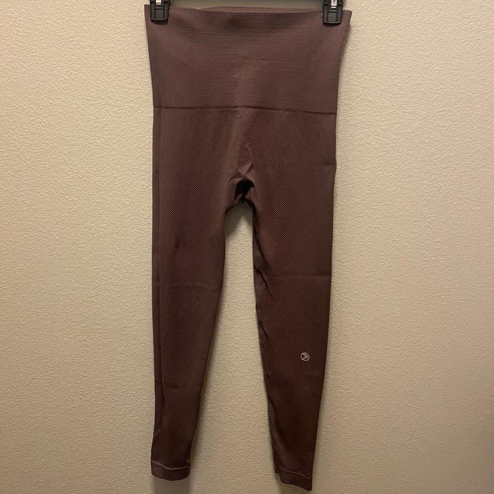 Plum leggings